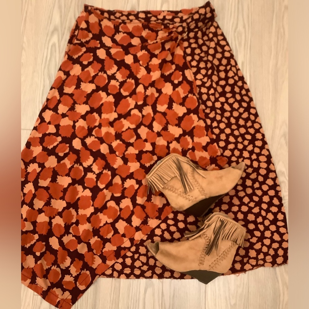 Anthropologie patterned midi skirt❤️❤️❤️❤️